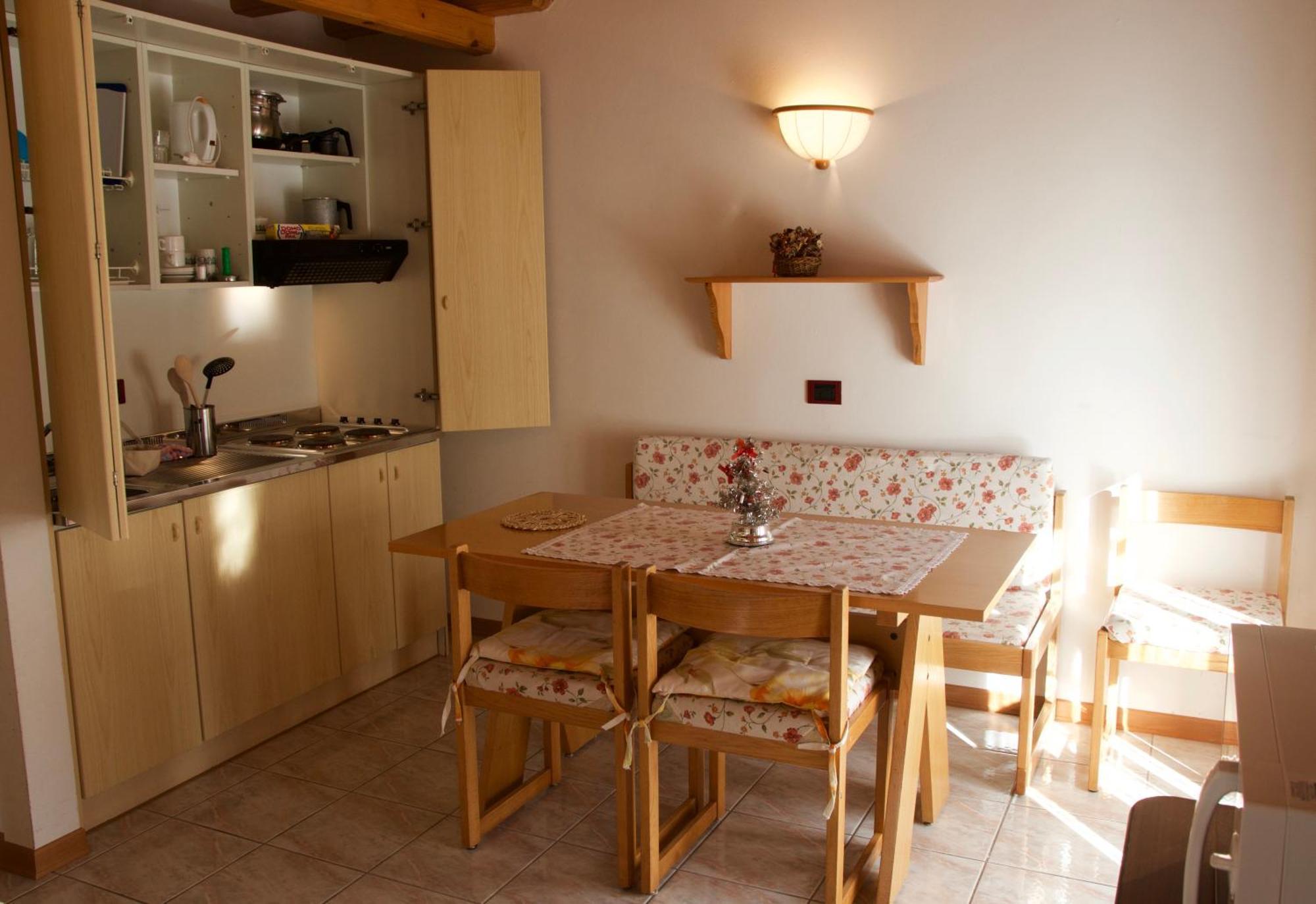 Chalet Al Lago Molveno Room photo